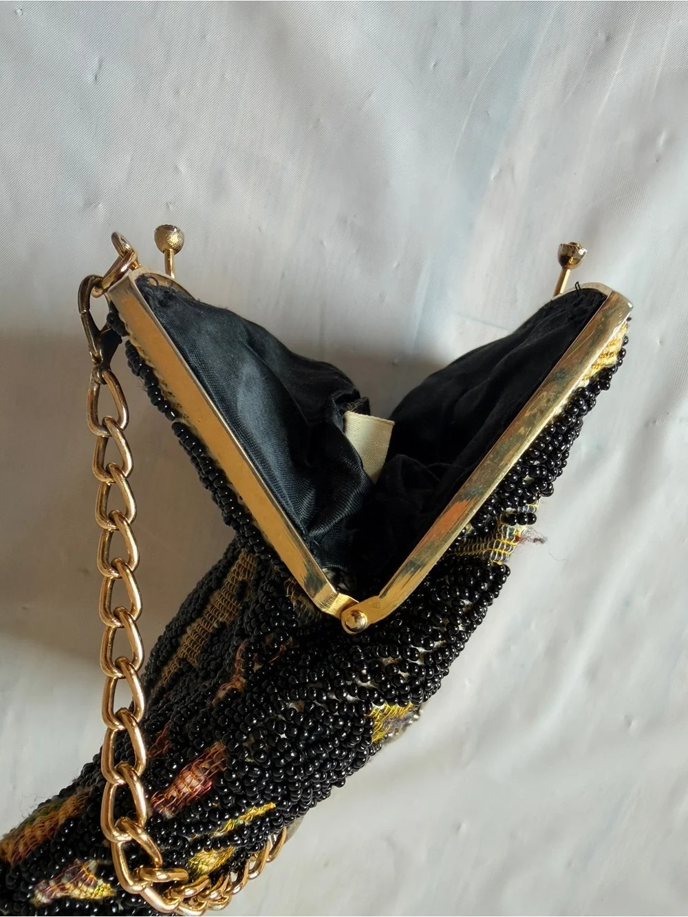 Vintage 60s Beaded Floral Tapestry Purse Hand Made Hong Kong Gold Chain Clutch